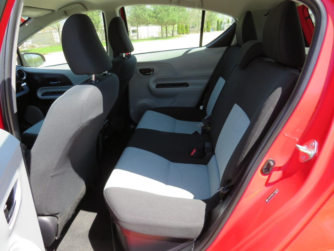 Toyota Prius c One 2013