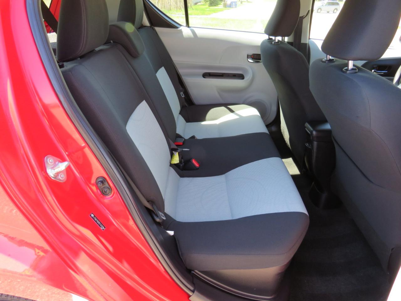 Toyota Prius c One 2013