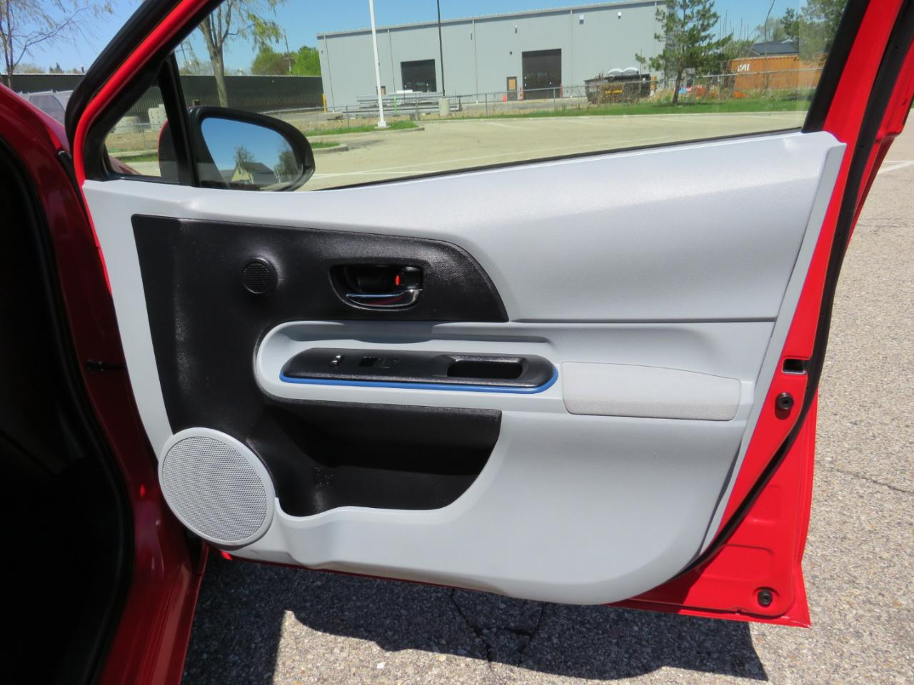 Toyota Prius c One 2013