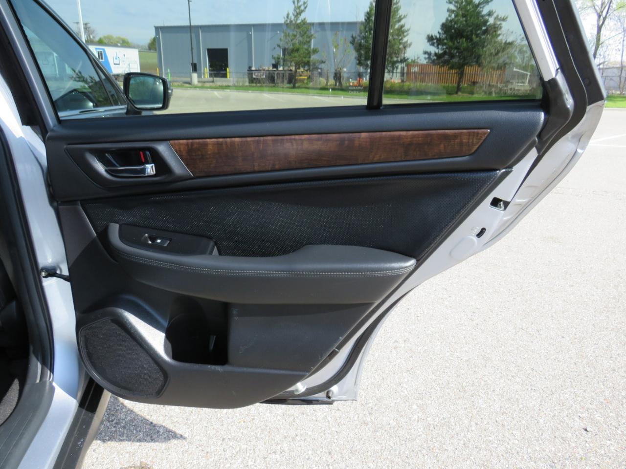 Subaru Outback 3.6R Limited 2015