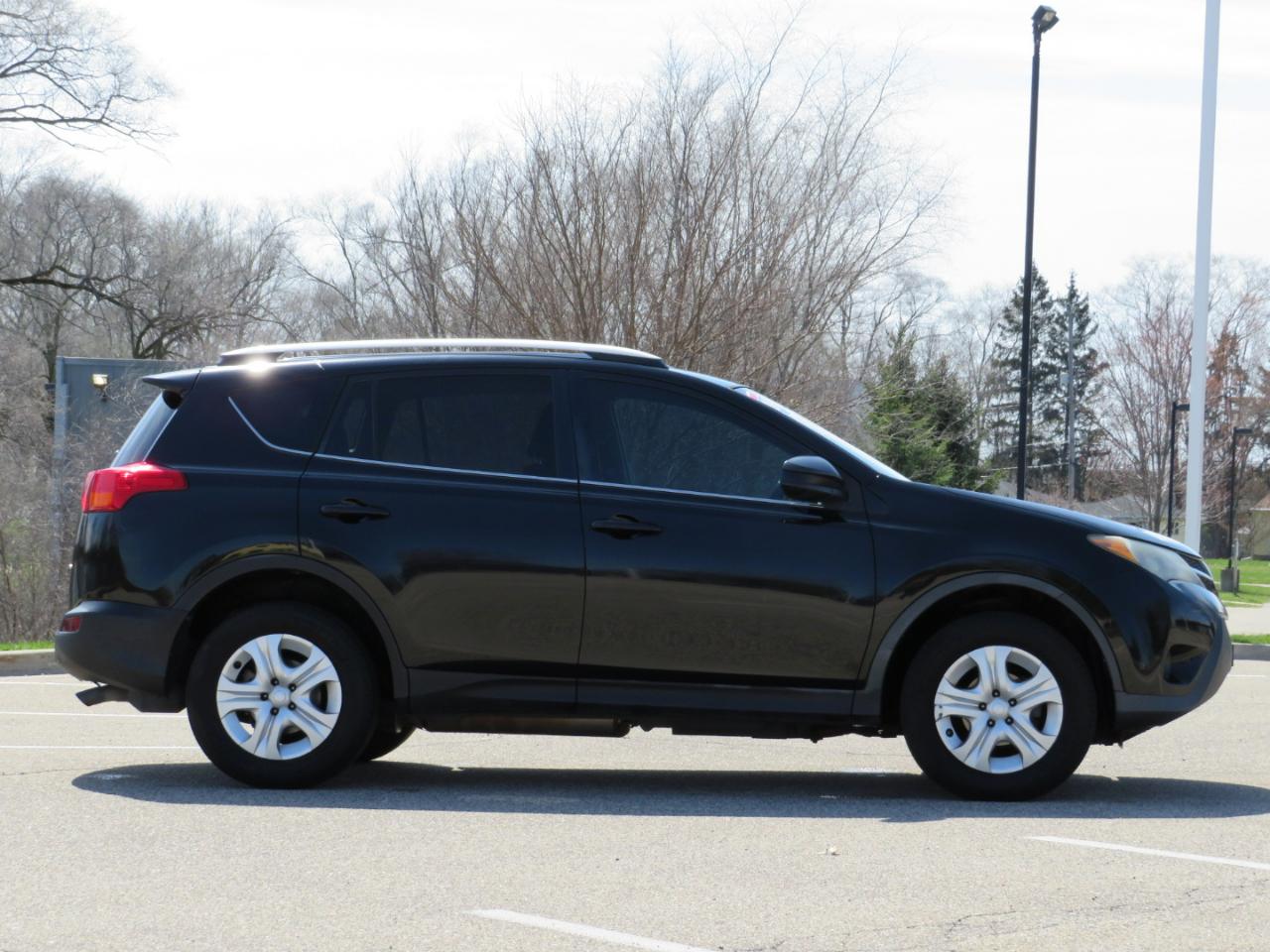 Toyota RAV4 LE AWD 2014