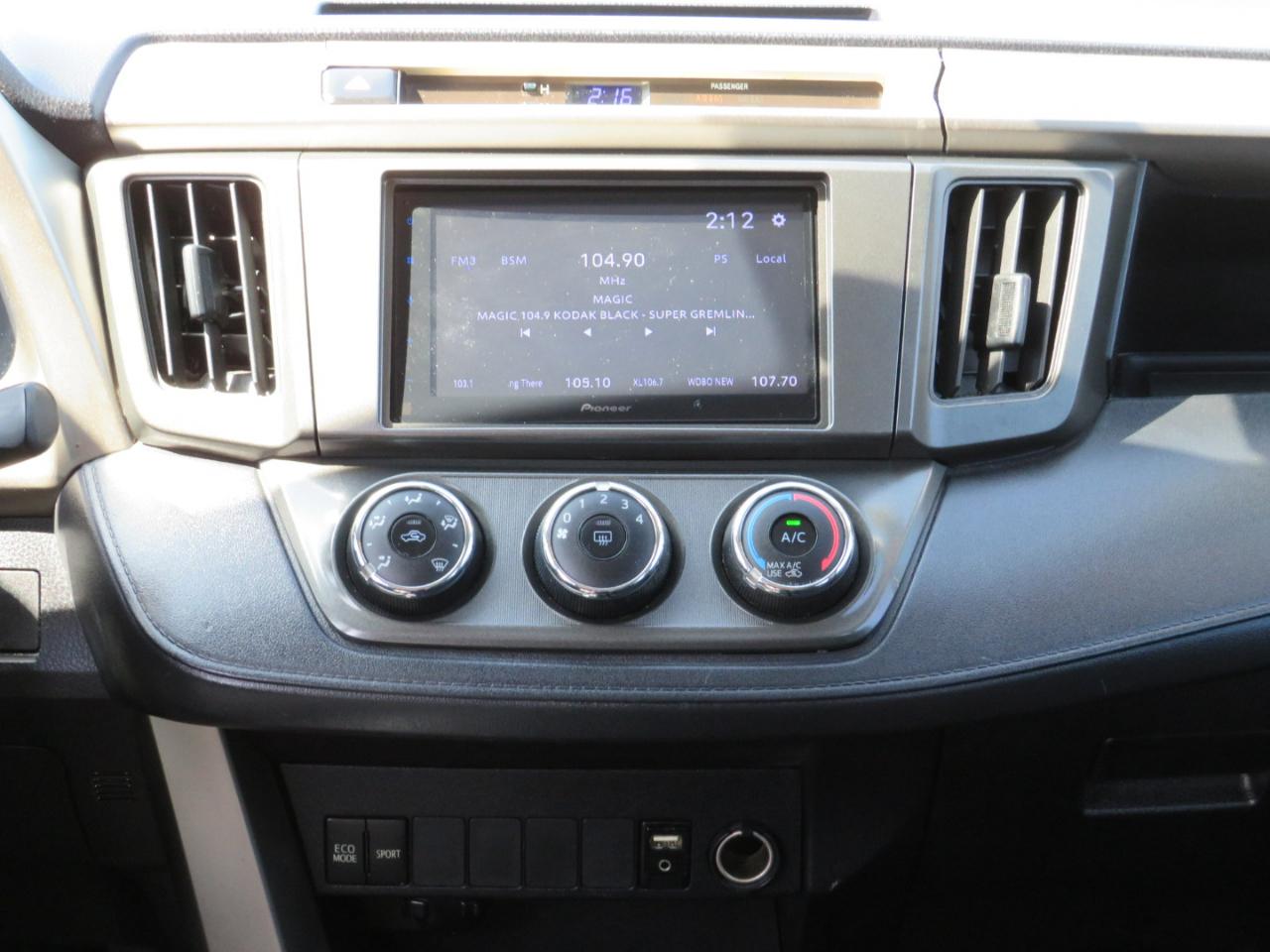 Toyota RAV4 LE AWD 2014