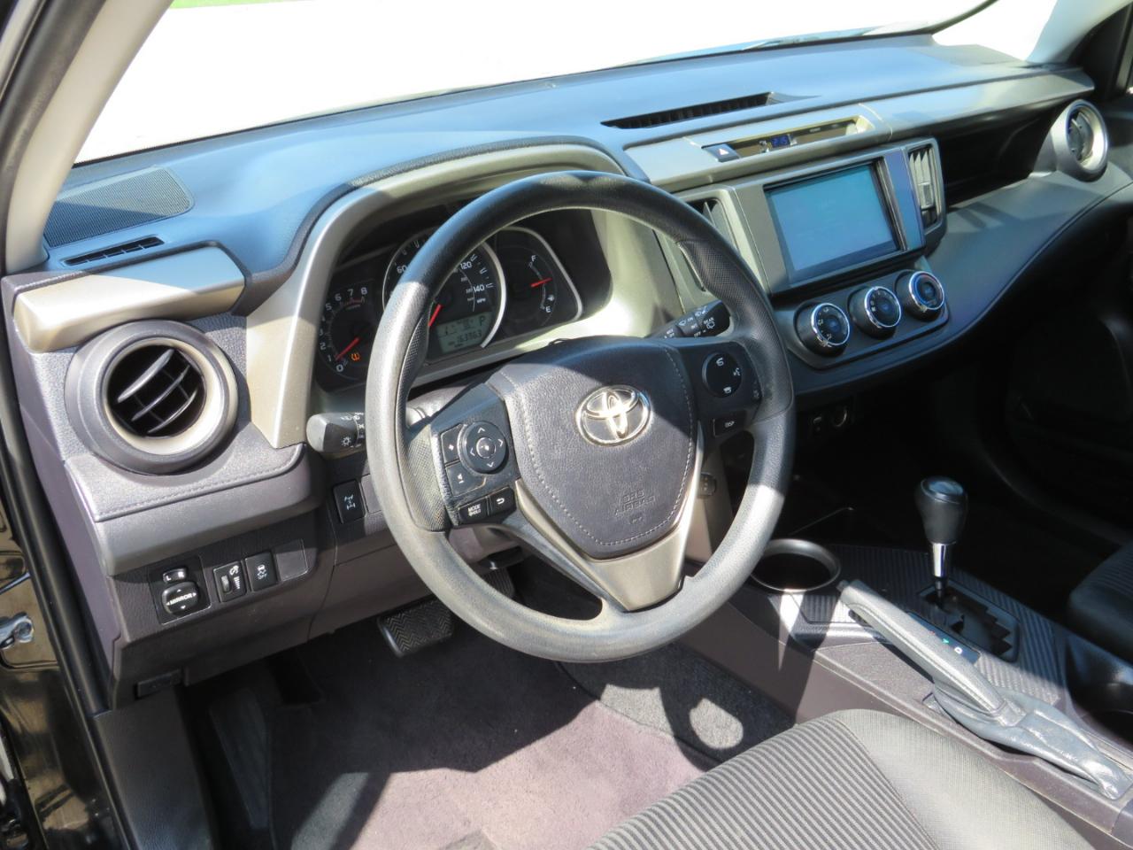 Toyota RAV4 LE AWD 2014