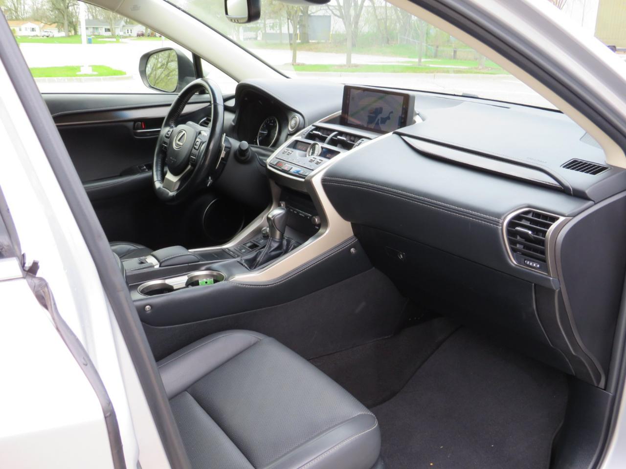 Lexus NX 300 Base 4D SUV AWD 2018