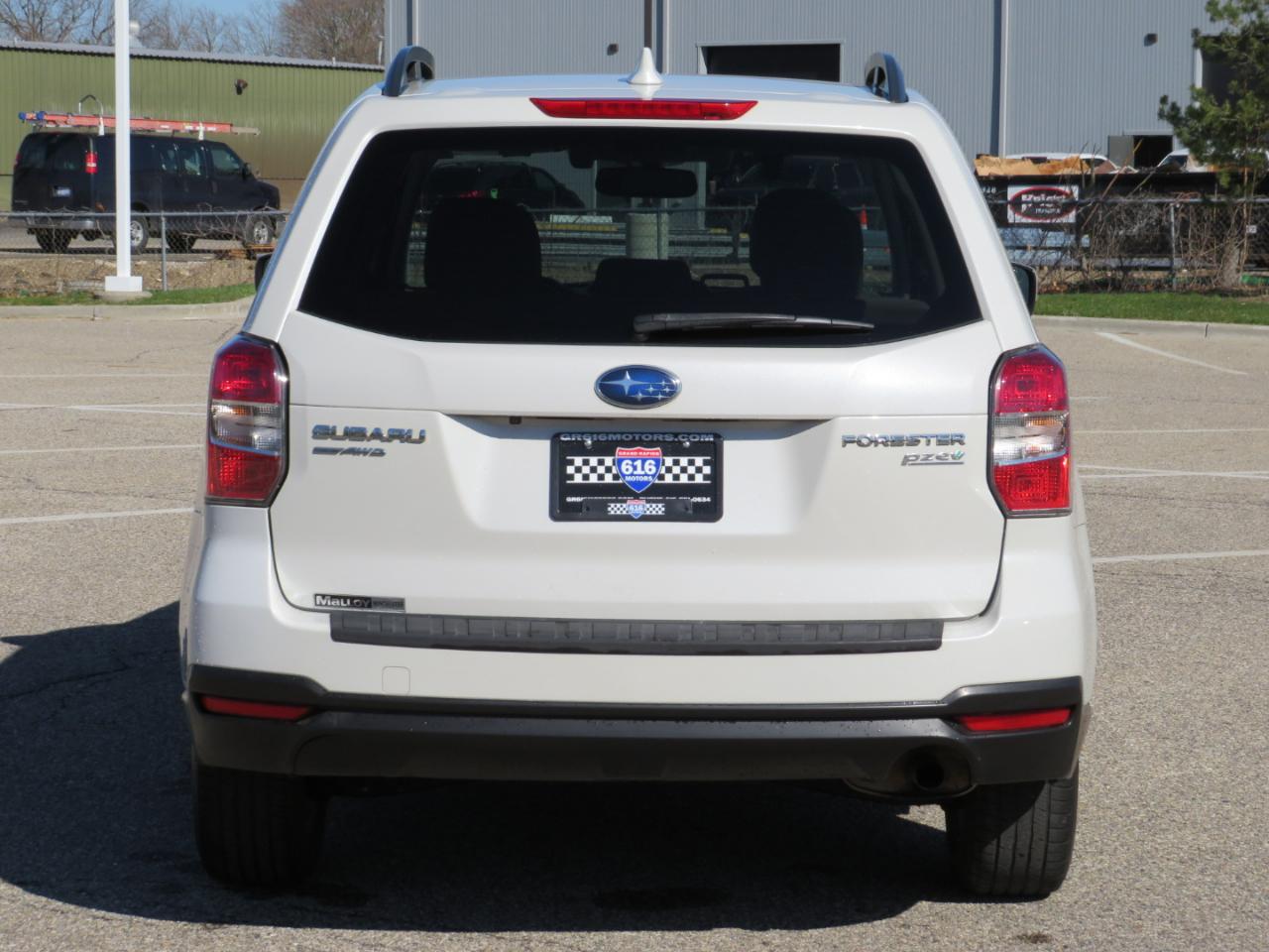 Subaru Forester 2.5i Premium PZEV CVT 2016