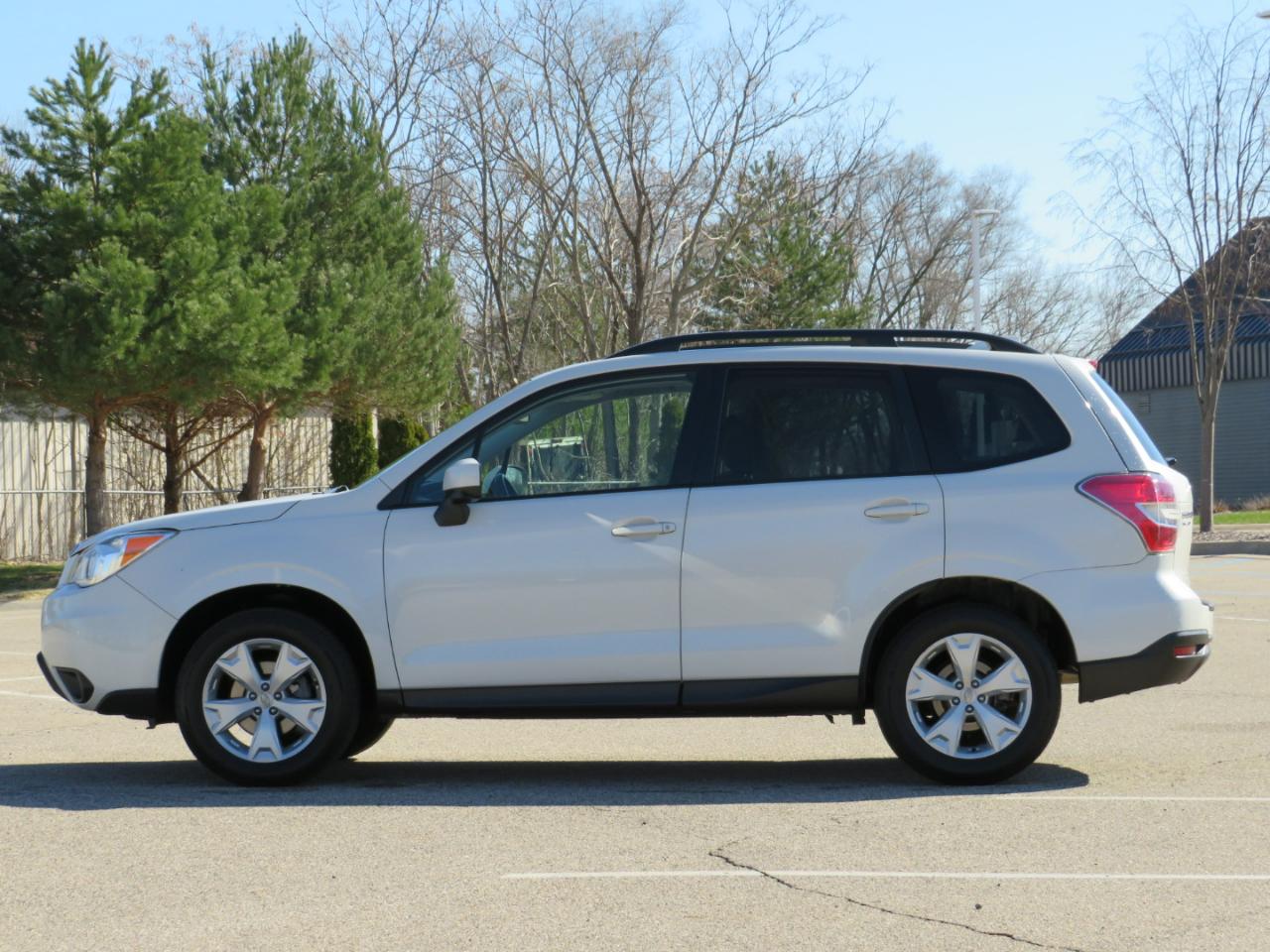 Subaru Forester 2.5i Premium PZEV CVT 2016