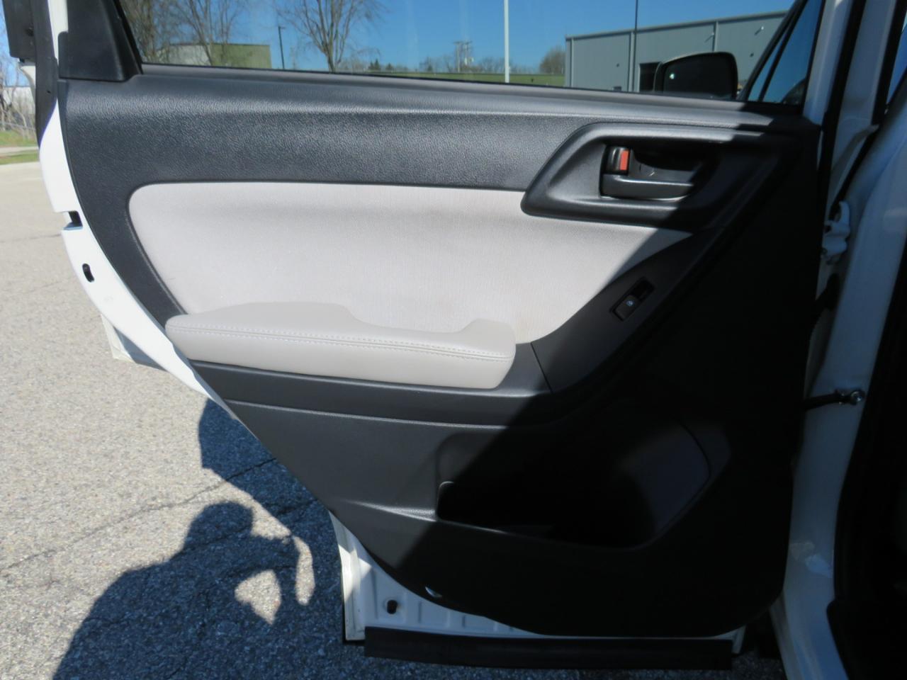 Subaru Forester 2.5i Premium PZEV CVT 2016