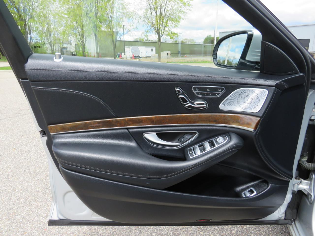 Mercedes-Benz S-Class S550 4MATIC 2015