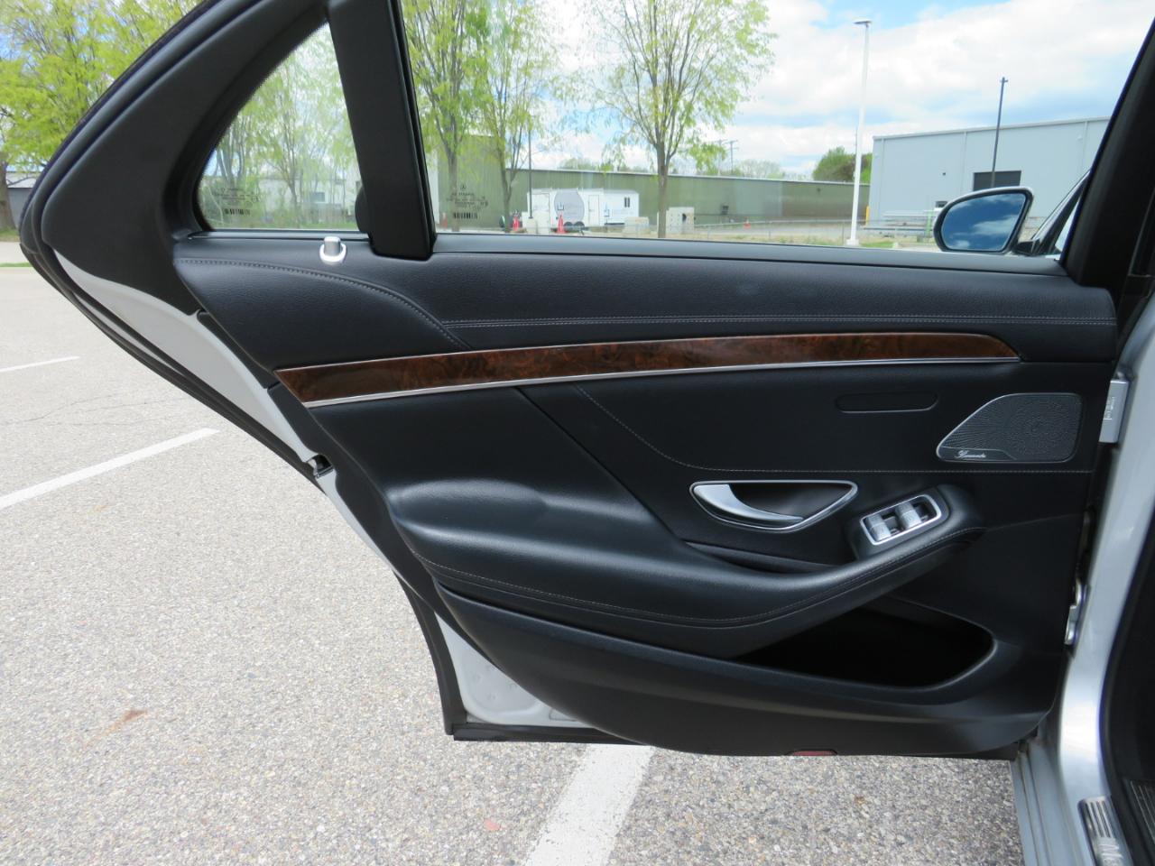 Mercedes-Benz S-Class S550 4MATIC 2015