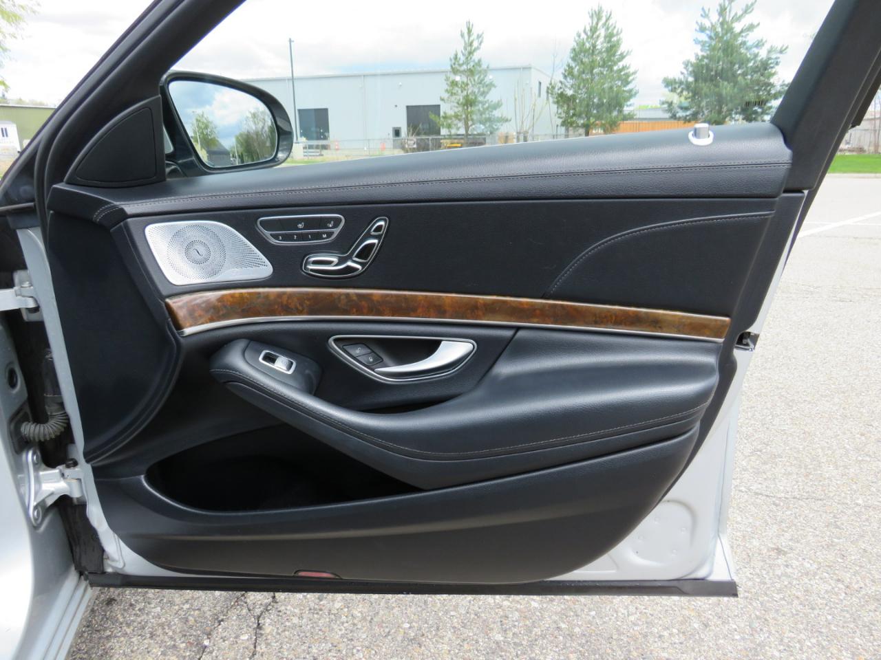 Mercedes-Benz S-Class S550 4MATIC 2015