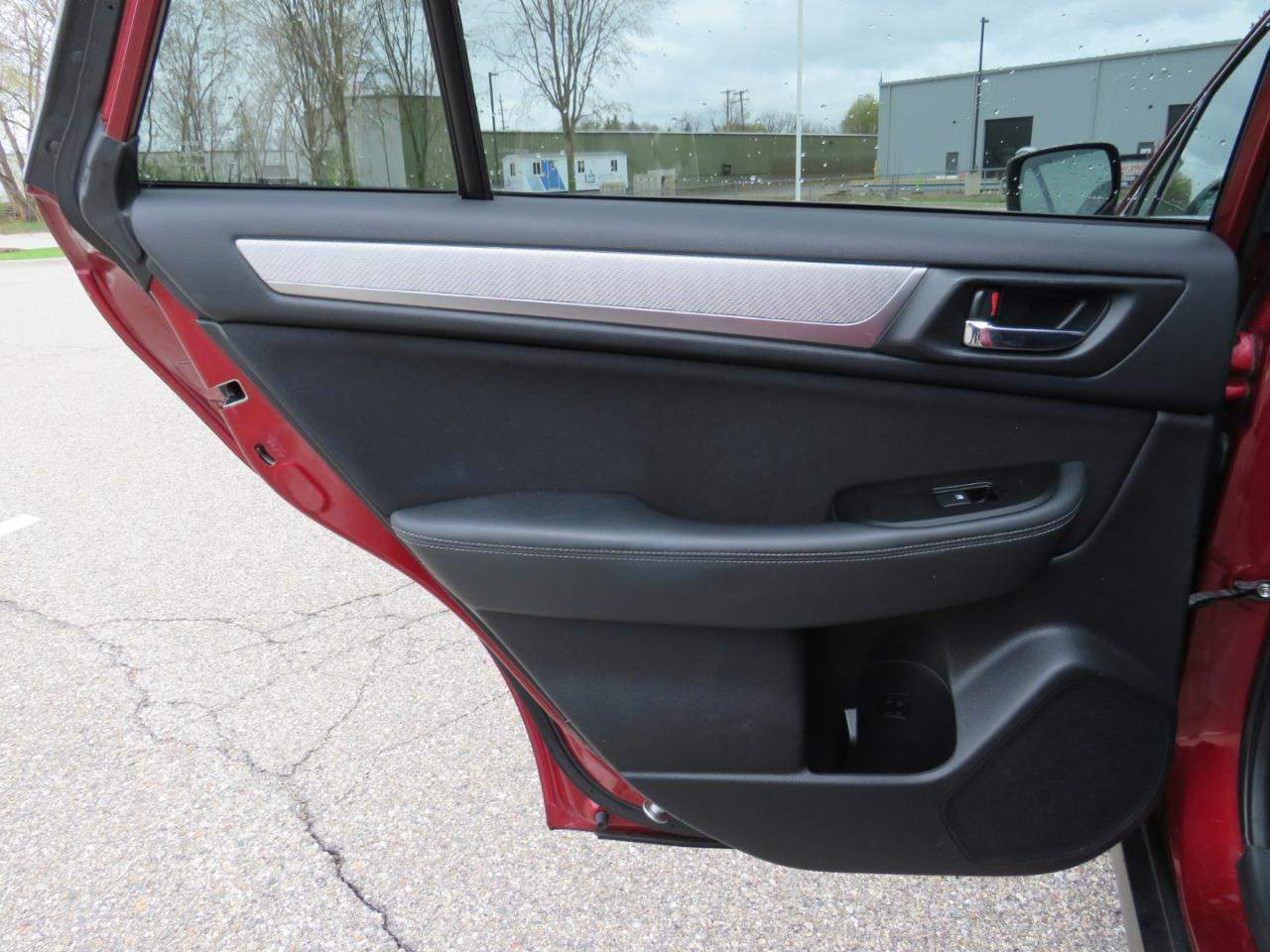 Subaru Outback 2.5i Premium 2015