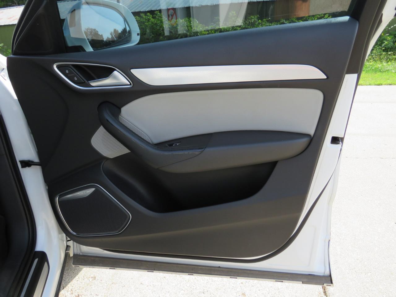 Audi Q3 Prestige quattro 2015