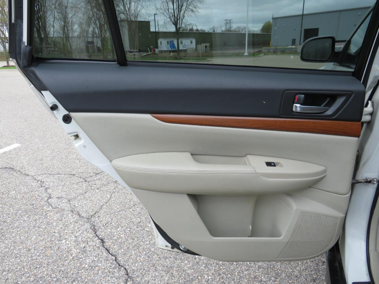 Subaru Outback 3.6R Limited 2014