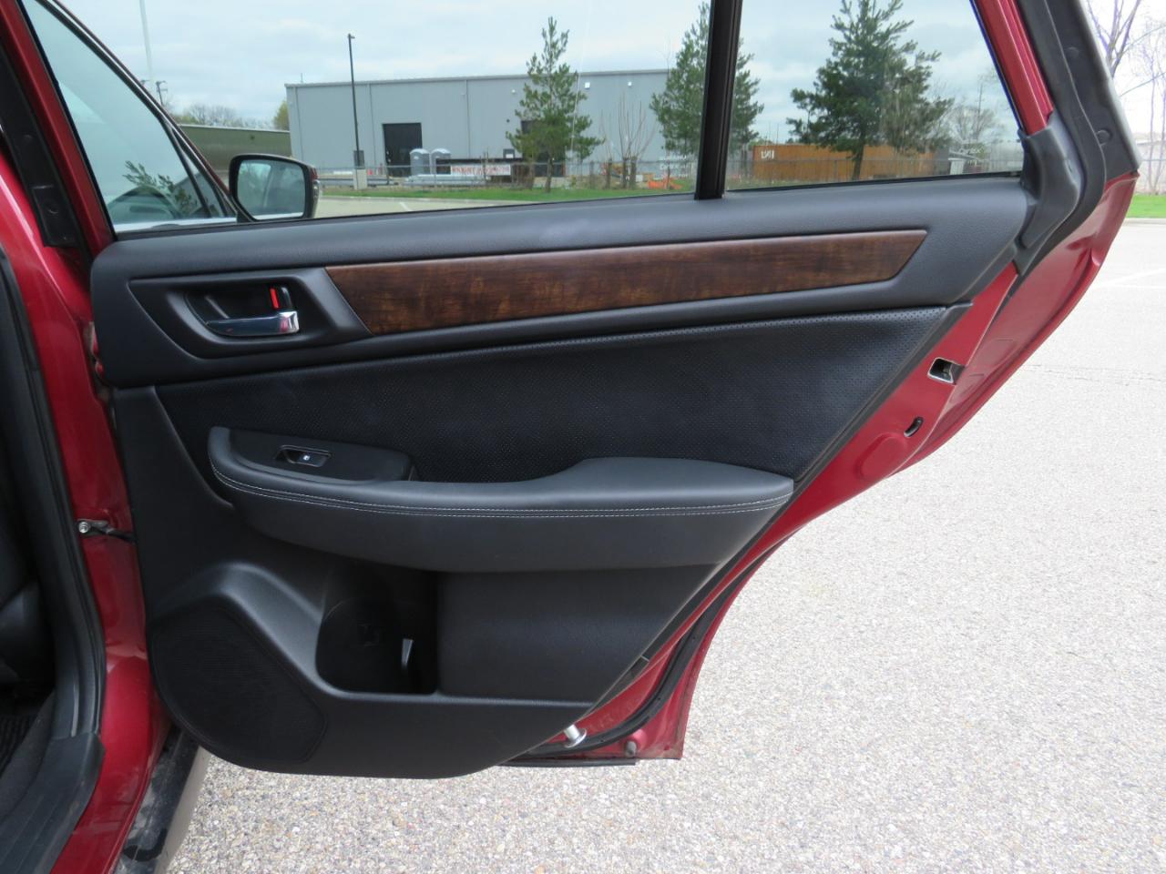 Subaru Outback 2.5i Limited 2015