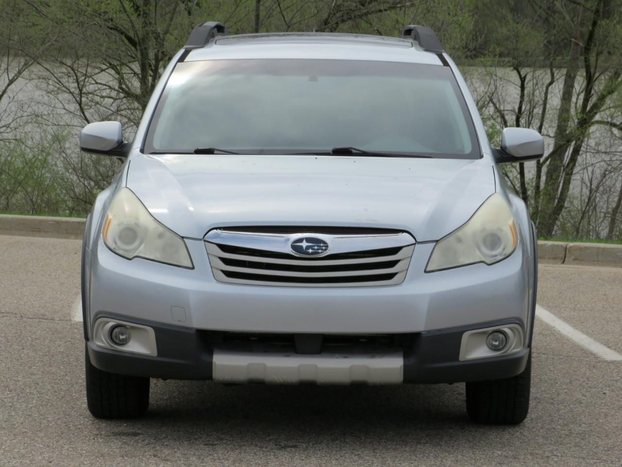 Subaru Outback 3.6R Limited 2012