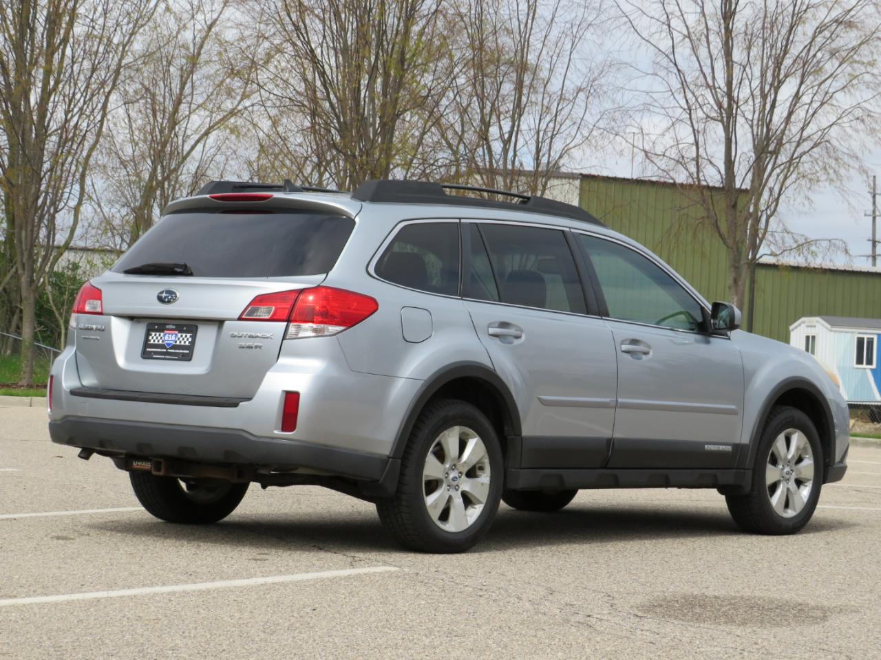 Subaru Outback 3.6R Limited 2012