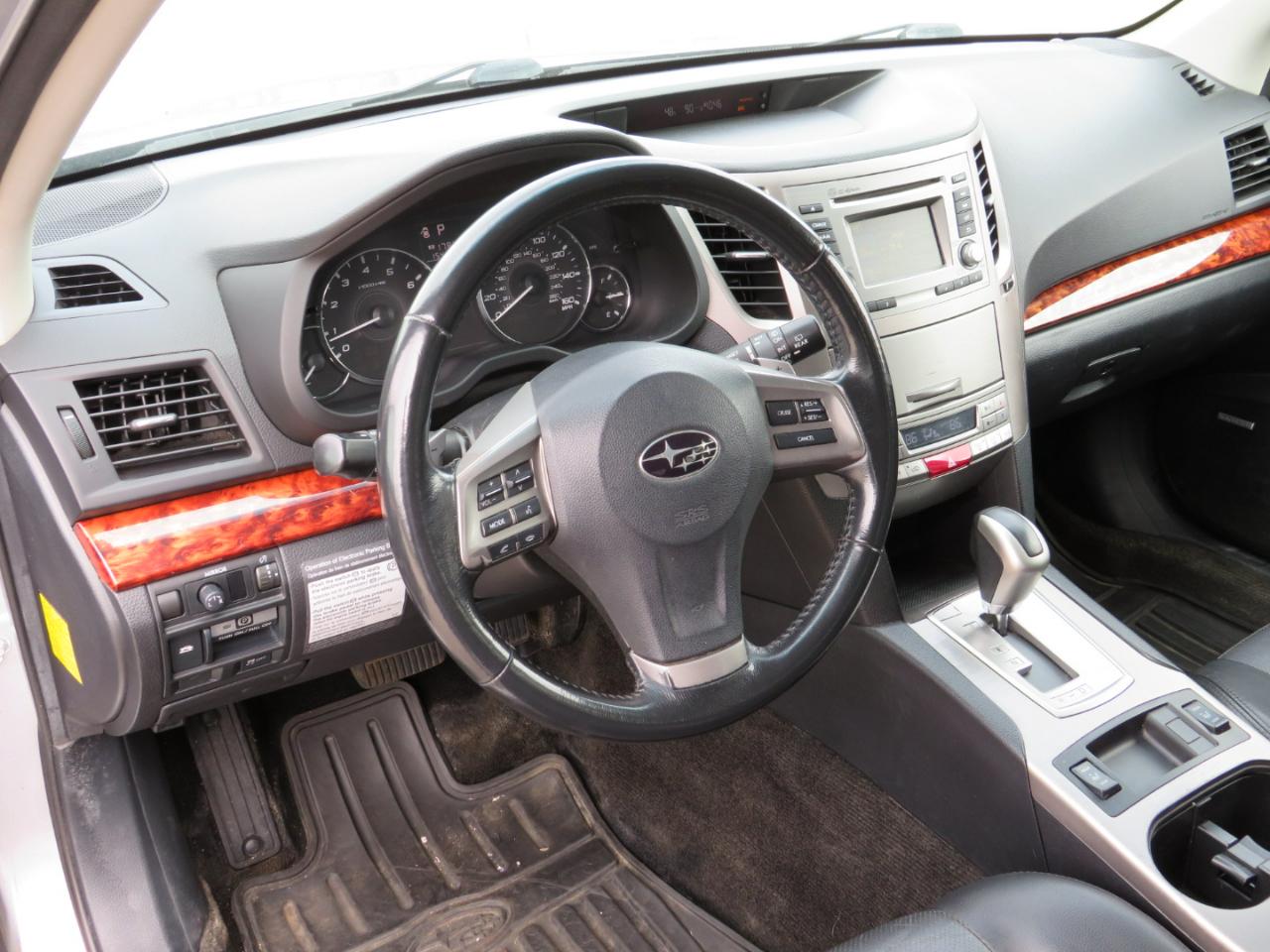 Subaru Outback 3.6R Limited 2012