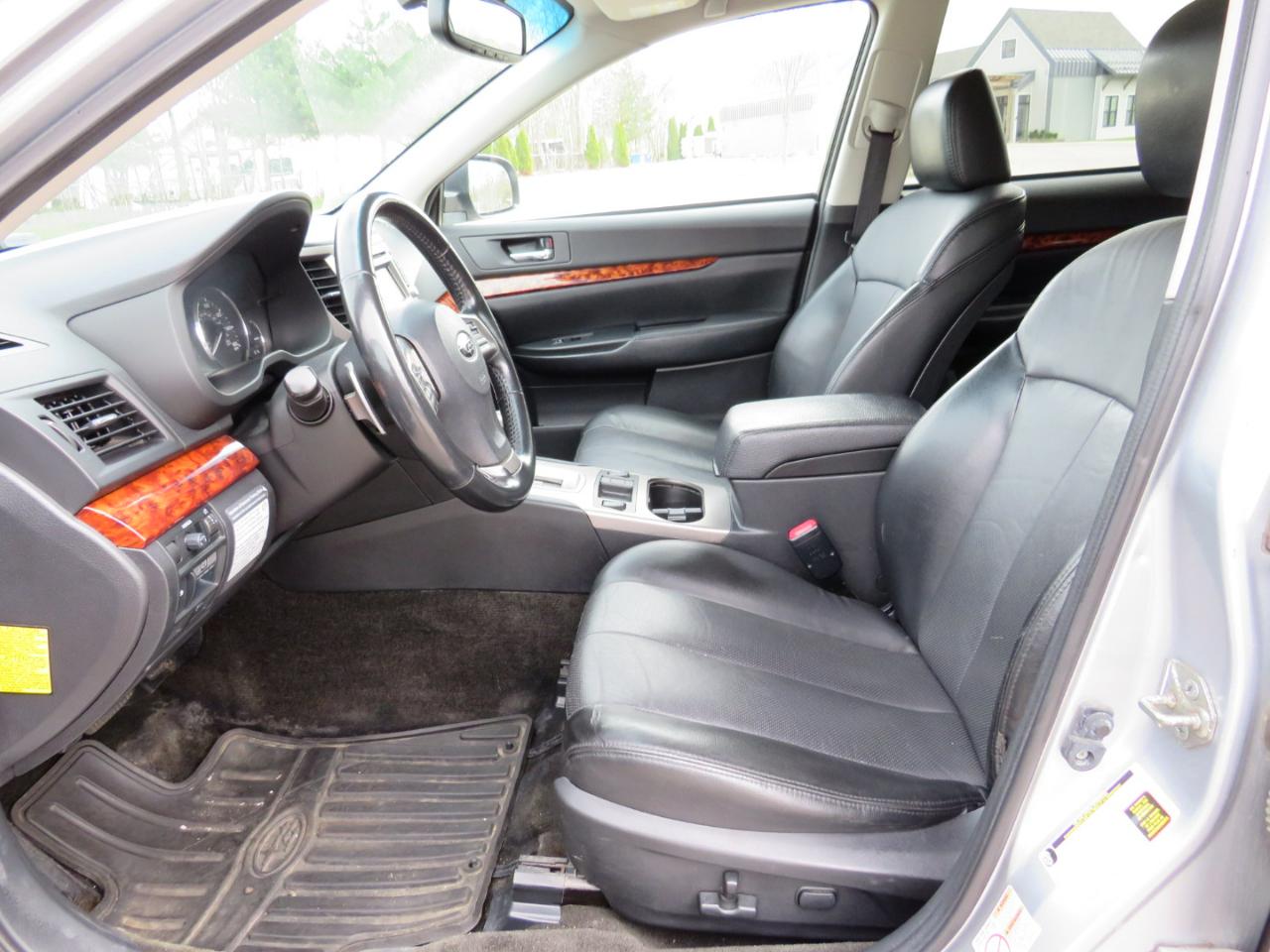 Subaru Outback 3.6R Limited 2012