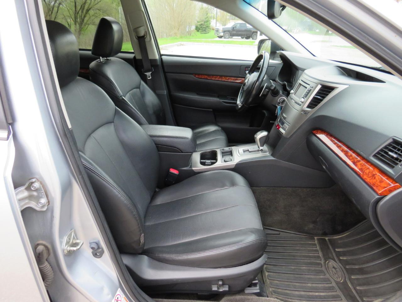 Subaru Outback 3.6R Limited 2012