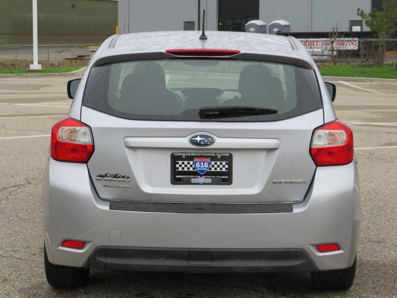 Subaru Impreza Premium Plus 5-Door+S/R 2012