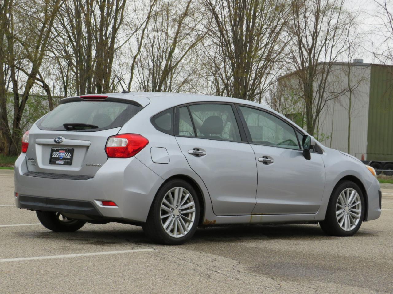 Subaru Impreza Premium Plus 5-Door+S/R 2012