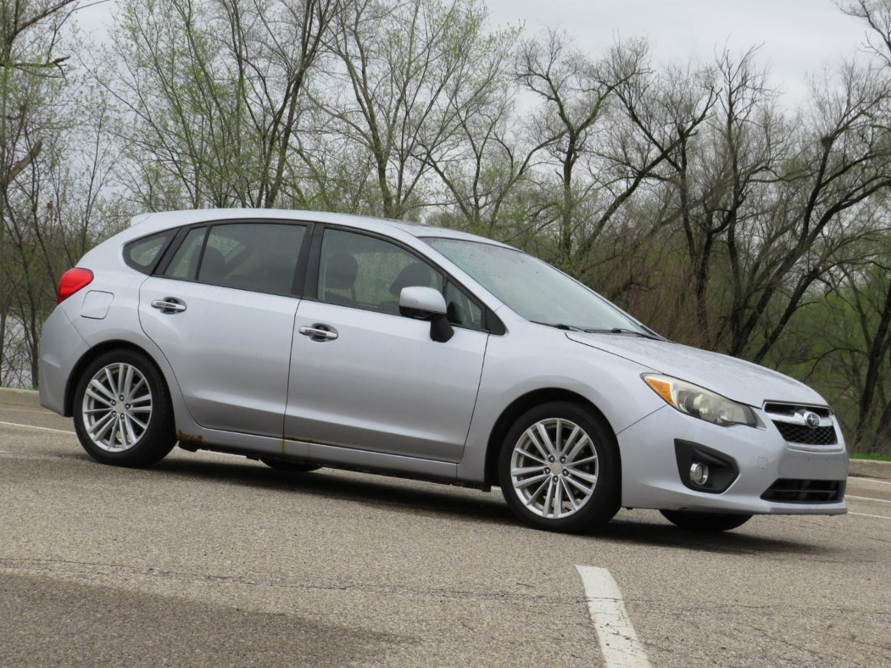 Subaru Impreza Premium Plus 5-Door+S/R 2012