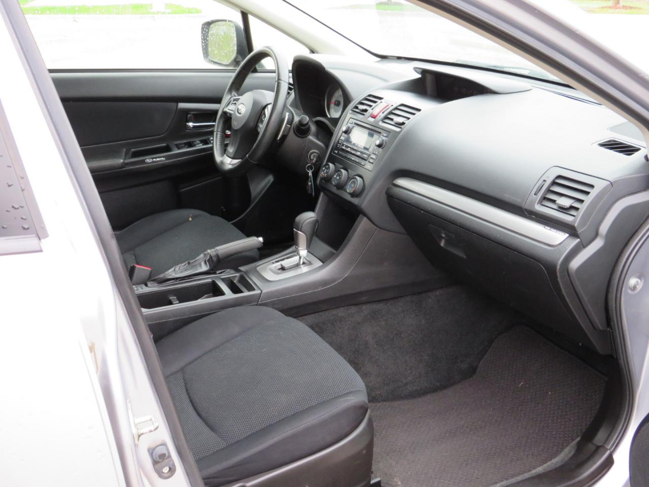 Subaru Impreza Premium Plus 5-Door+S/R 2012