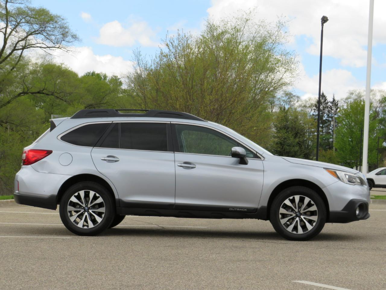 Subaru Outback 2.5i Limited 2015