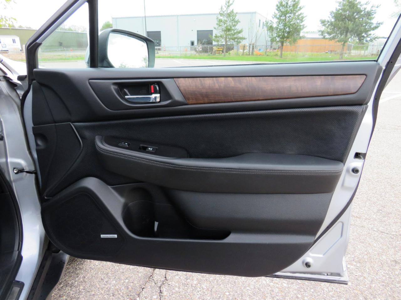 Subaru Outback 2.5i Limited 2015