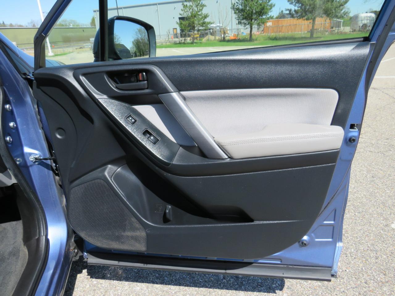 Subaru Forester 2.5i Premium PZEV CVT 2016