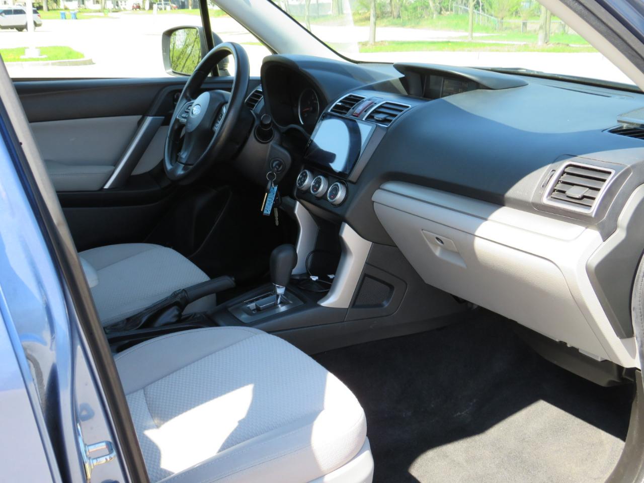 Subaru Forester 2.5i Premium PZEV CVT 2016