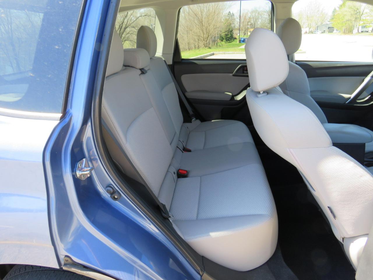 Subaru Forester 2.5i Premium PZEV CVT 2016