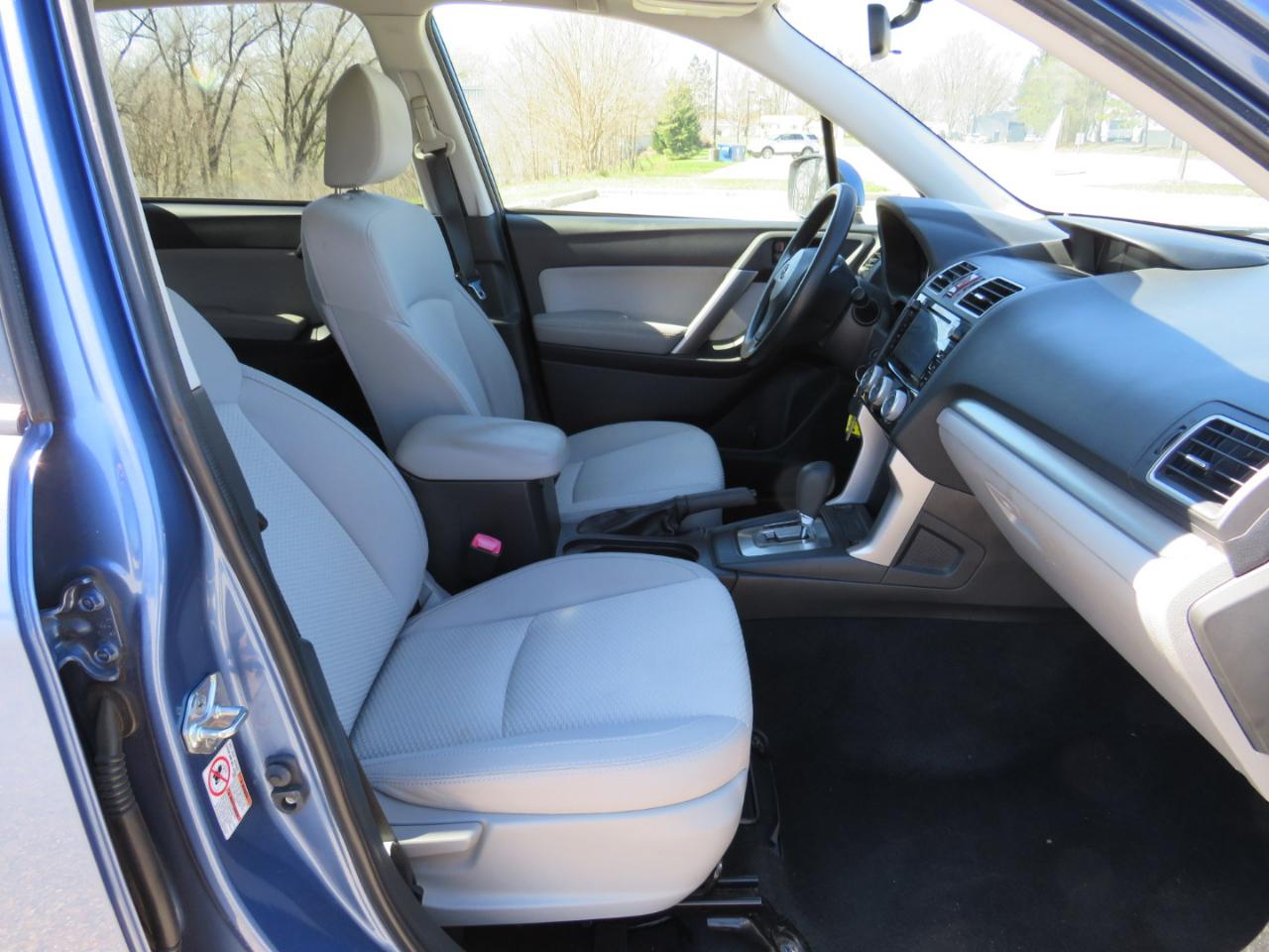 Subaru Forester 2.5i Premium PZEV CVT 2016