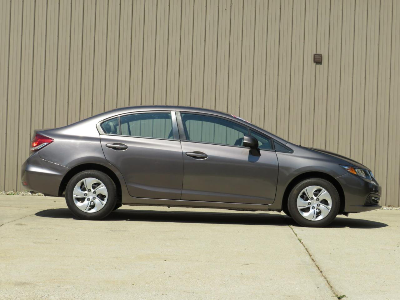 Honda Civic LX Sedan 5-Speed AT 2013