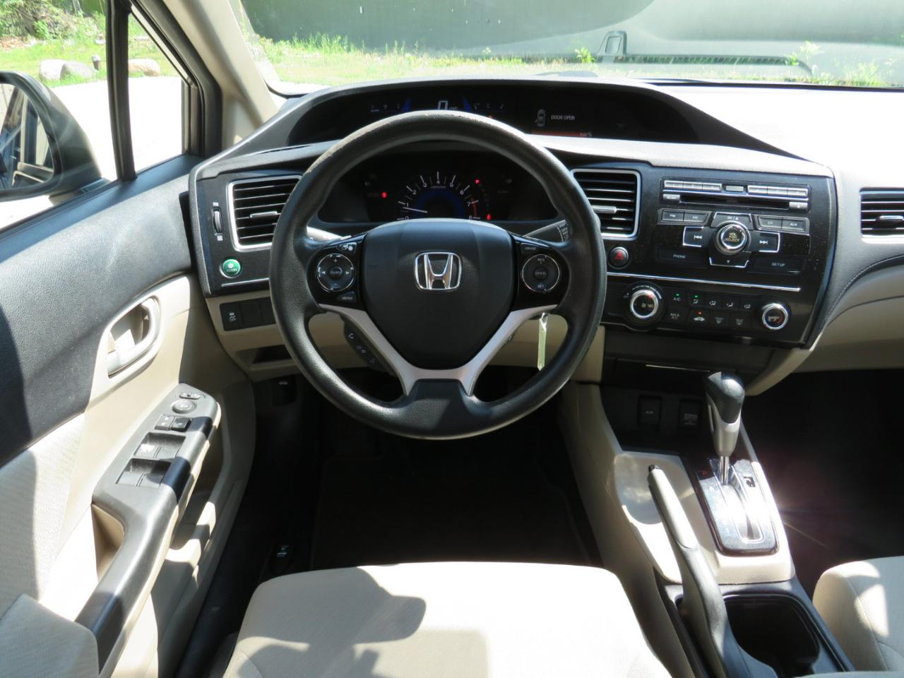 Honda Civic LX Sedan 5-Speed AT 2013