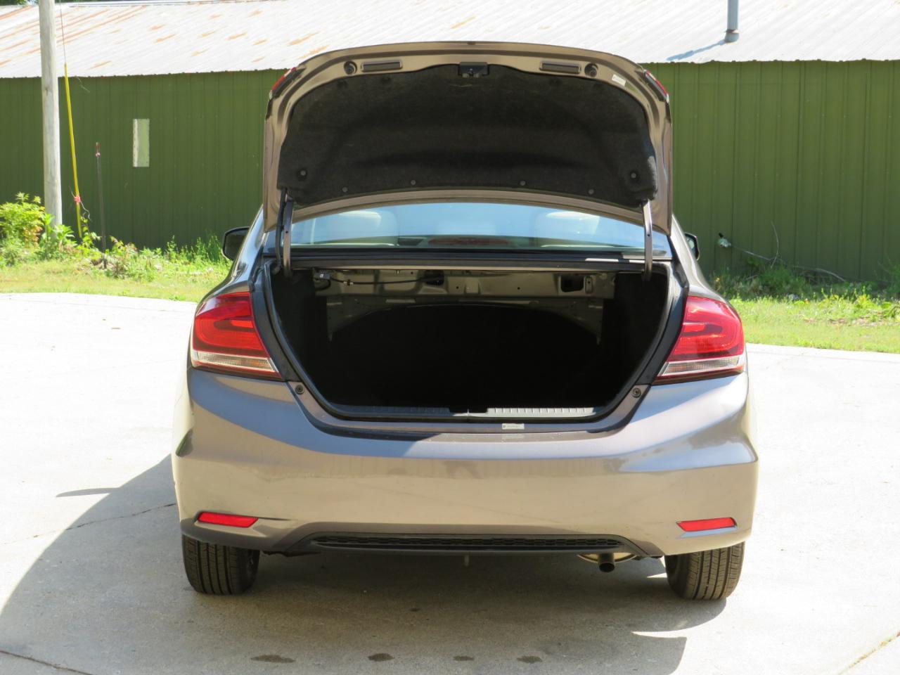 Honda Civic LX Sedan 5-Speed AT 2013