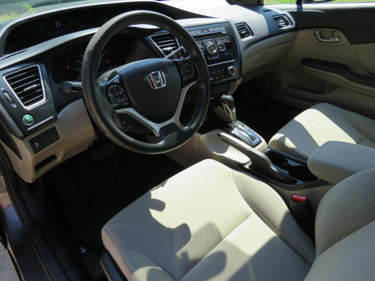 Honda Civic LX Sedan 5-Speed AT 2013
