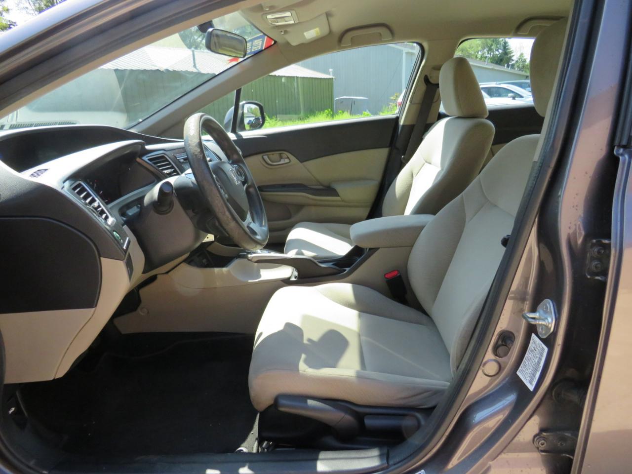 Honda Civic LX Sedan 5-Speed AT 2013
