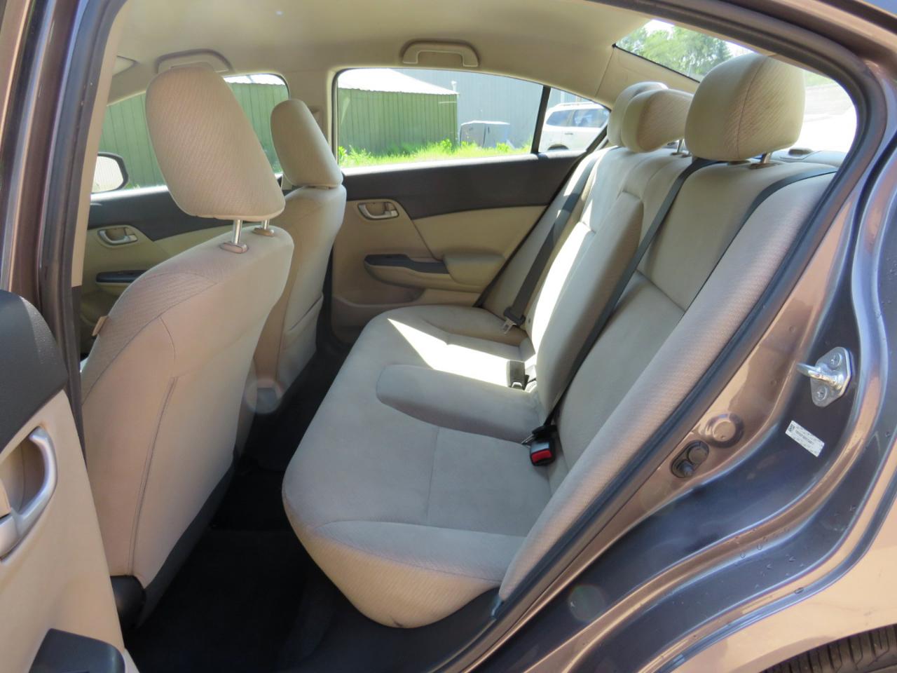 Honda Civic LX Sedan 5-Speed AT 2013