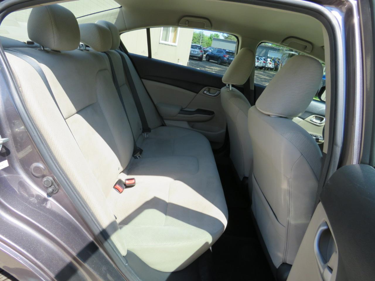 Honda Civic LX Sedan 5-Speed AT 2013