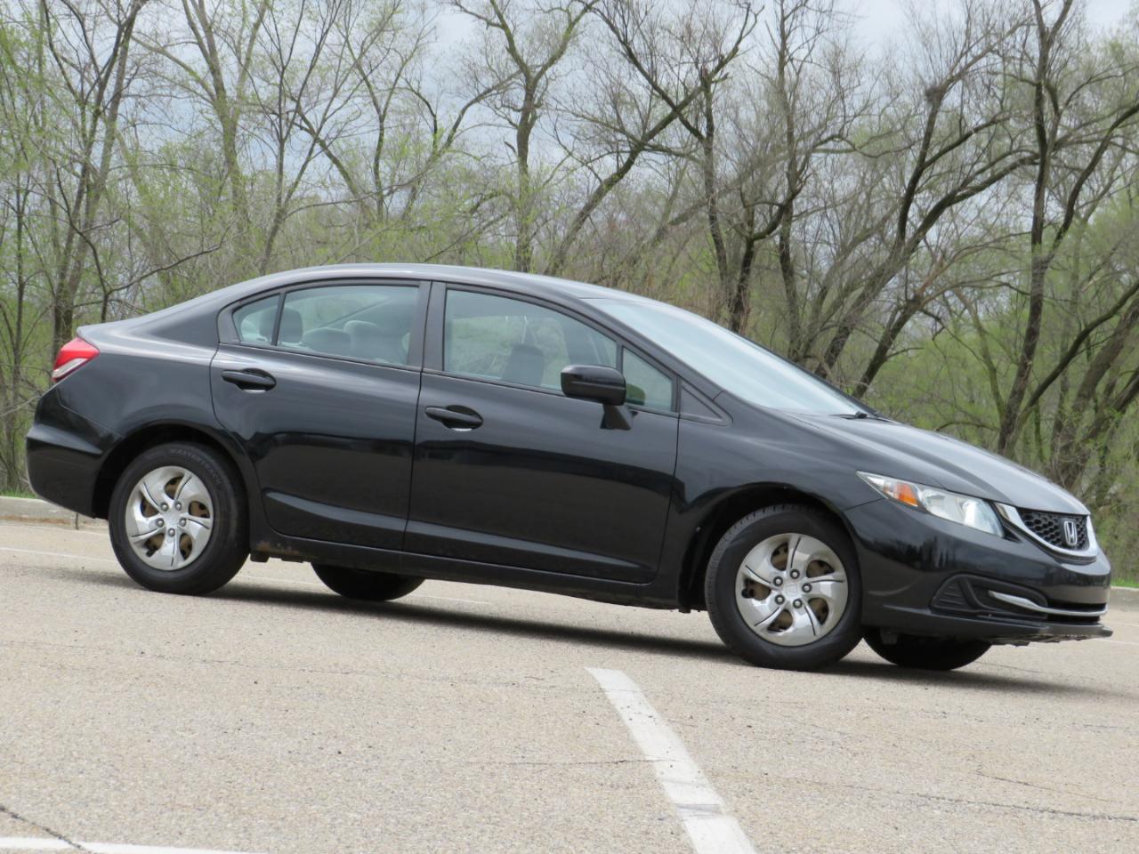Honda Civic LX Sedan 5-Speed AT 2013