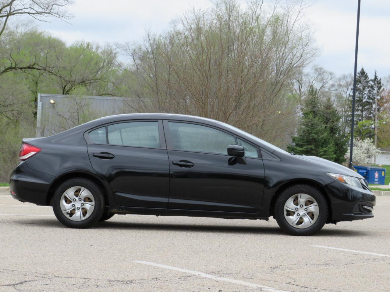 Honda Civic LX Sedan 5-Speed AT 2013