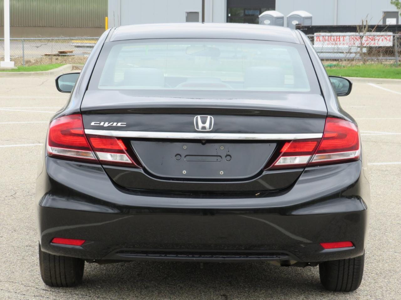 Honda Civic LX Sedan 5-Speed AT 2013