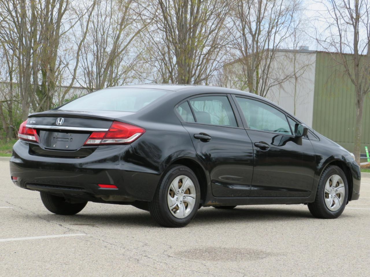 Honda Civic LX Sedan 5-Speed AT 2013
