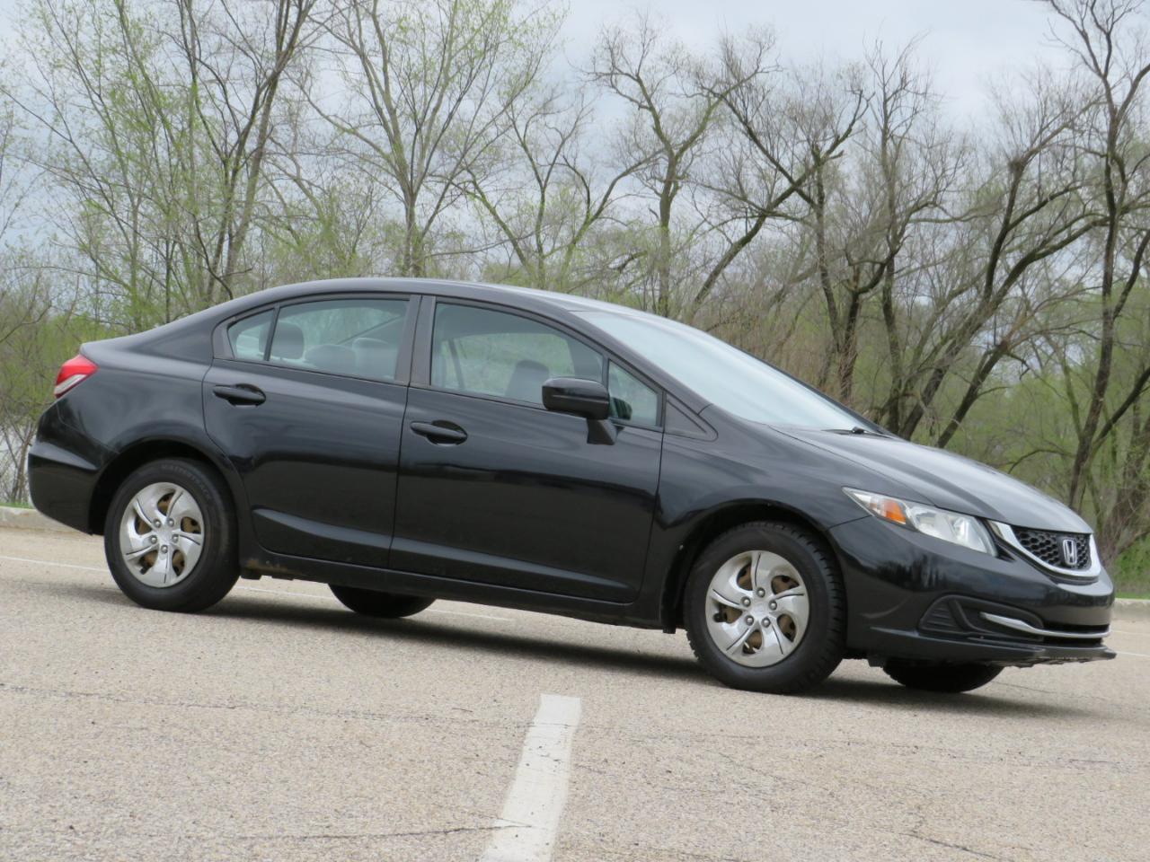 Honda Civic LX Sedan 5-Speed AT 2013
