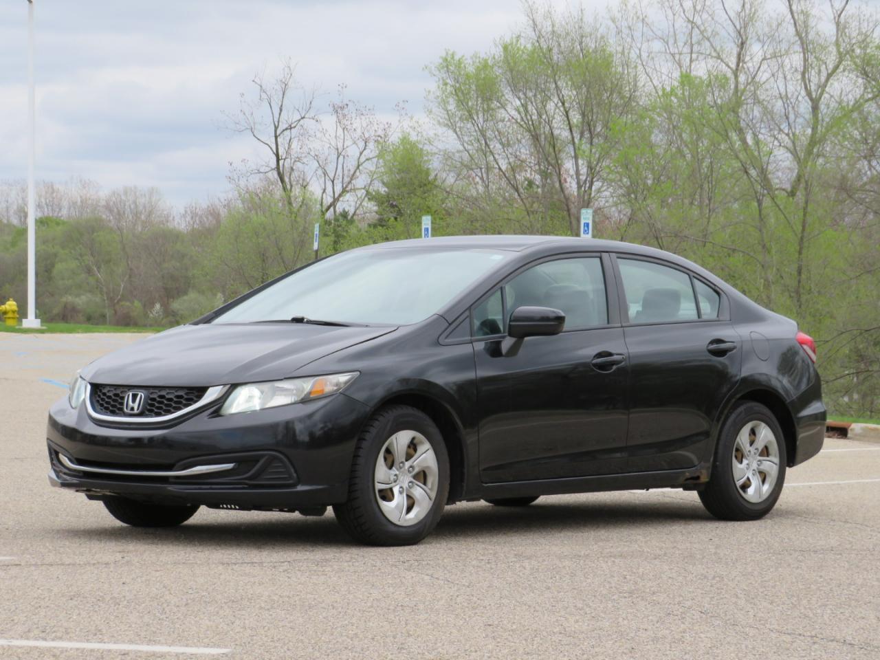 Honda Civic LX Sedan 5-Speed AT 2013