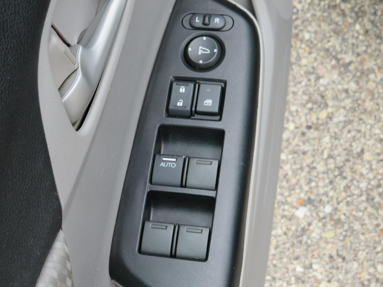 Honda Civic LX Sedan 5-Speed AT 2013