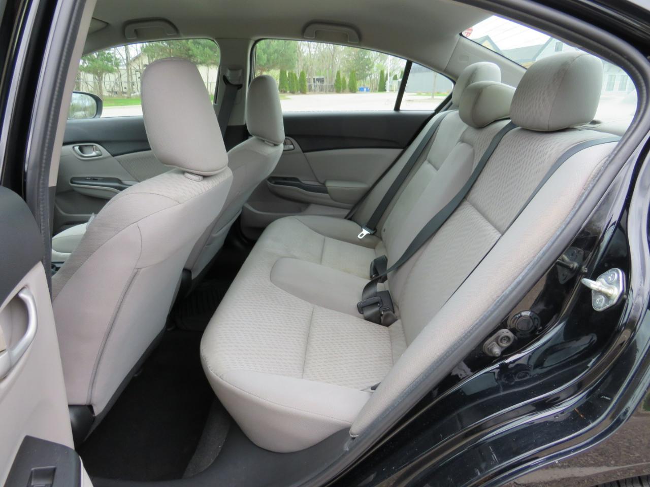 Honda Civic LX Sedan 5-Speed AT 2013