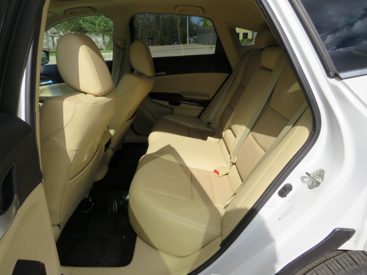 Honda Crosstour EX-L V-6 4WD 2012
