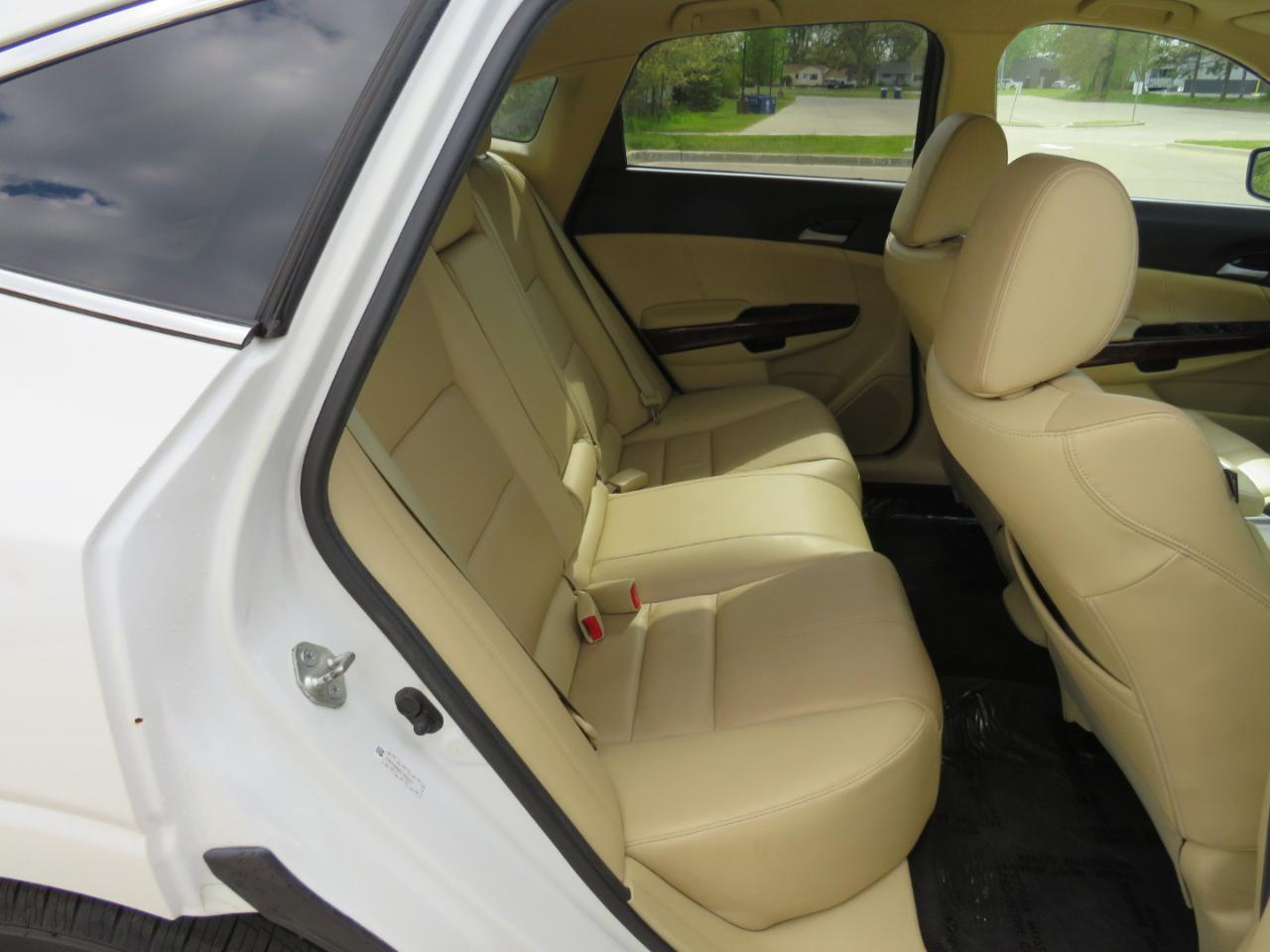 Honda Crosstour EX-L V-6 4WD 2012